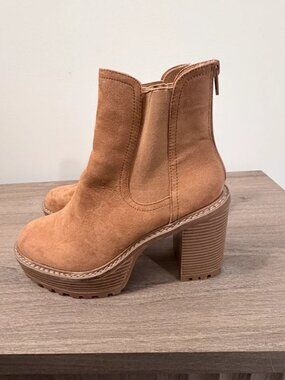 Madden Girl Boots Women’s Size 9 – Stylish Ankle Boots